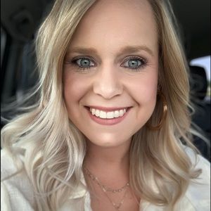 Meet your Posher, Bailey